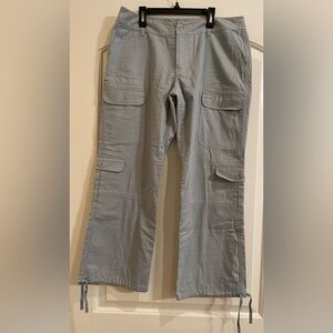 Sundance cargo pants. Size P12.